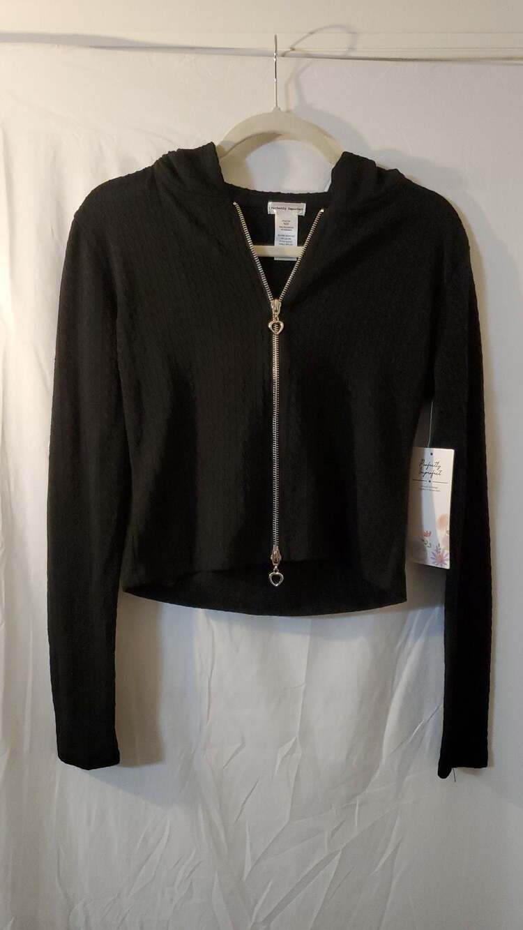 NWT Perfectly Imperfect Black Cable Knit Cropped Zip-Up Hoodie Size Medium